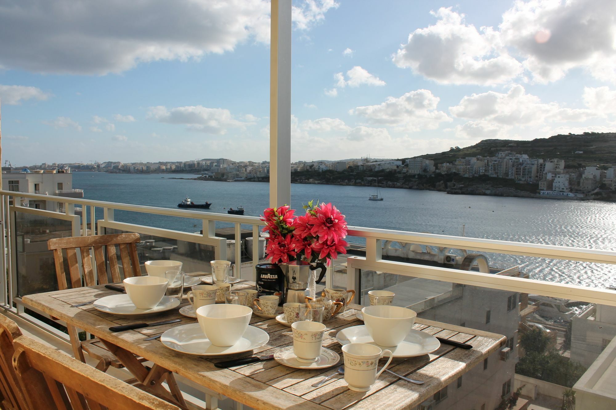 Bayview 2 Bedroom Seaview Apartment With Large Terrace With Panoramic Views - By Getawaysmalta Сент-Полс-Бей Экстерьер фото